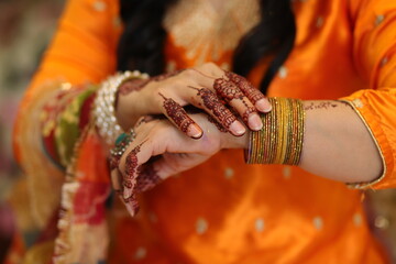 henna tattoo on hands