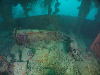 Plakat Diving on the ship wrecks of the Palau archipelago. These ship wrecks were from Japanese Navy at WW2.