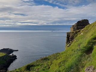 Fototapeta na wymiar Beautiful coastal view near Duntulm Castle, Isle of Skye, Scotland