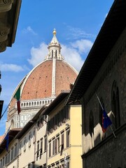 Kuppel der Kathedrale Santa Maria del Fiore im Stadtbild von Florenz