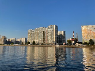 Obraz premium View of the cityscape from the yacht