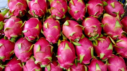 Exotische Früchte und Gemüse von einem asiatischen Markt