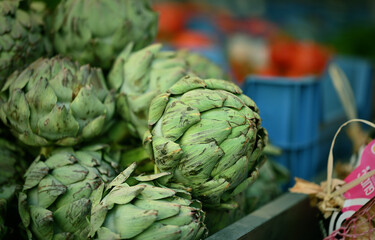 Fototapeta premium artichokes at the market