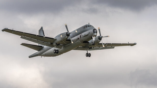 Atlantique 2 ( ATL 2) Br&eacute;guet &ndash; Dassault Aviation in flight during an air show