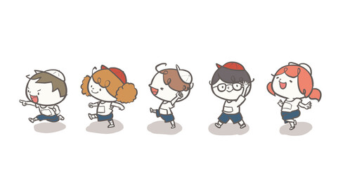 体育並んで行進する赤白帽をかぶったこどもたち