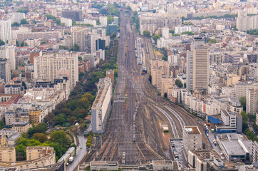 Voies de chemin de fer, Gare Montparnasse, Paris, France - obrazy, fototapety, plakaty