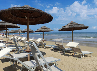 Spiaggia del mare vuota a fine estate