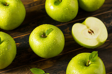 Raw Organic Green Granny Smith Apples