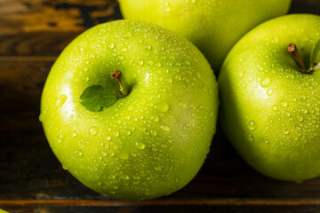 Raw Organic Green Granny Smith Apples