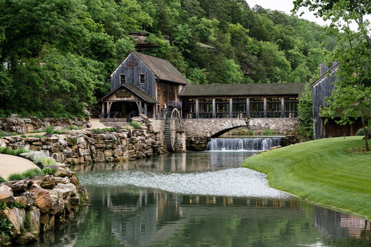 dogwood canyon old mill with water running in river
