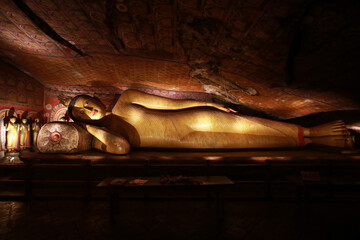 Buddha statue, Dambulla Cave Temple, Sri Lanka
