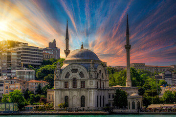 Fototapeta na wymiar Ortakoy mosque in besiktas, istanbul, turkey