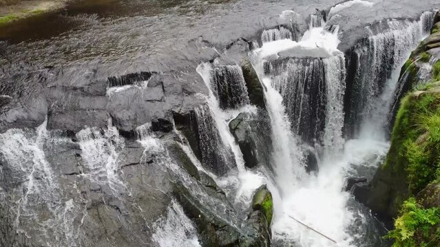 鍋釜滝（熊本県小国町）のドローン撮影