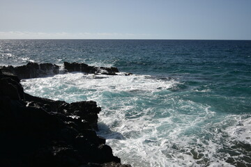 Obraz premium Visisting the coastline and contemplating its relaxing moments