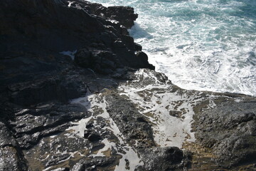 Visisting the coastline and contemplating its relaxing moments