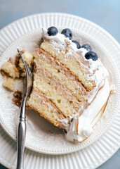 burnt meringue birthday cake with blueberries sweet torte vanilla cake happy feels peace of cake 