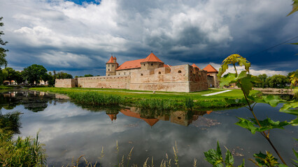 Fototapeta na wymiar The castle of Fagaras in Romania