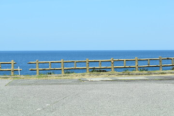 日本海、青空、青い海、ガードレール、県道