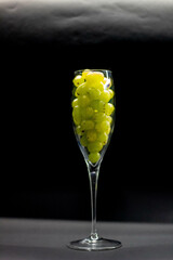 glass with grapes