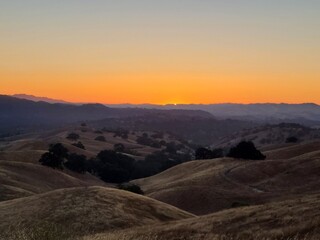 Fototapeta na wymiar Sycamore Valley and hills of the Diablo range at sunset, Northern California