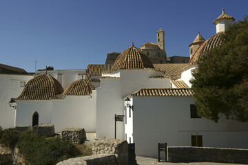 Iglesia de Sant Domènec (ss.XVI-XVIII), recinto amurallado de Dalt Vila(s.XVI).Eivissa.Ibiza.Islas...