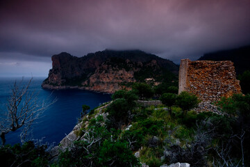 Torre des Morro des Forat y Punta de sa Corda.Cala Tuent.Escorca.Sierra de Tramuntana.Baleares.España.