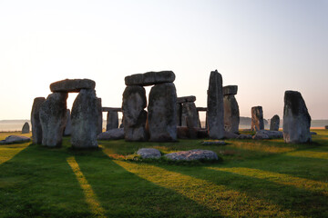 Naklejka premium Stonehenge rocks outside sunrise mornings