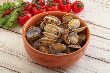 Vongole shellfish mollusc clem with butter