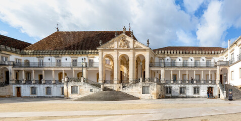 Fototapeta na wymiar Coimbra, university. 