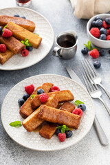 French toast sticks with cinnamon and sugar
