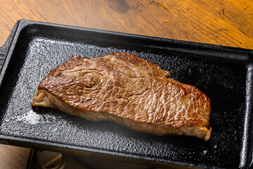 高級グリルステーキ Thick cut luxury fresh beef steak