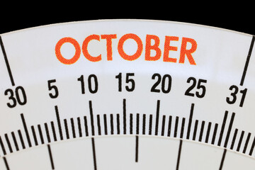 October week number calendar wheel.