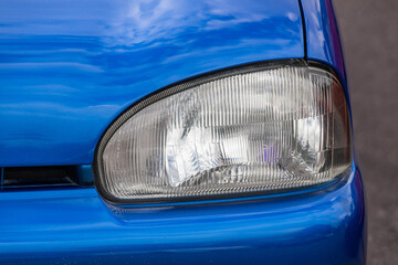 古い自動車のヘッドライト　Headlight of the old car