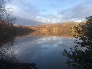 Balcombe Lake in the early evening