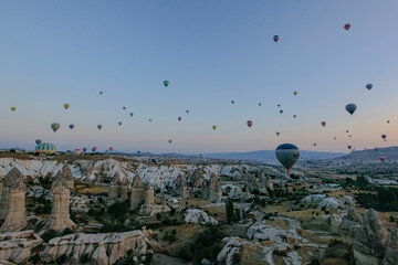 flying hot air balloons
