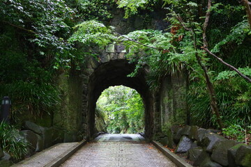 トンネル