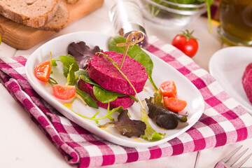 Beetroot veggie burger.