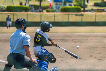 少年野球試合風景