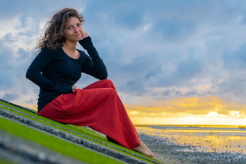 Frau am Wattenmeer (AG) - Ostsee