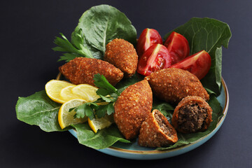 Ishli kufta. Beef kufta from lentils and bulgur. 