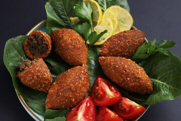 Ishli kufta. Beef kufta from lentils and bulgur. 
