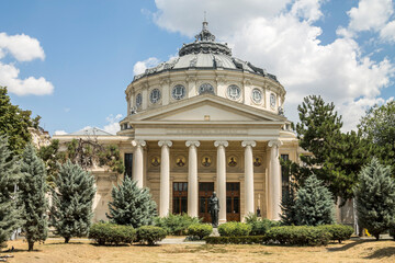 Fototapeta na wymiar Romanian Athenaeum in Bucharest, Romania