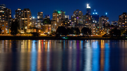 Fototapeta na wymiar The downtown Vancouver skyline from Vanier Park in the False Creek area of Vancouver