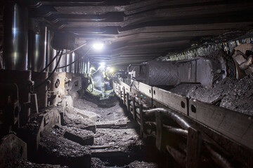 Closeup view of coal shrearer.
