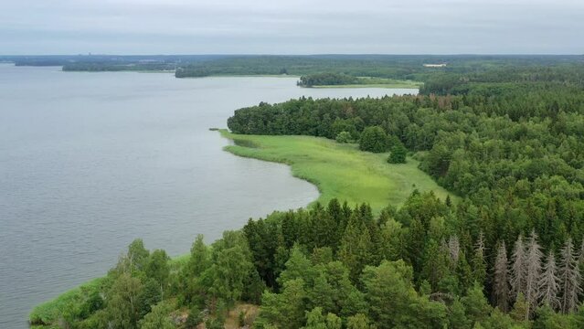 sur les bords du lac M&auml;lar (M&auml;laren) en Su&egrave;de