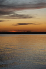 Atardecer a orillas del río 