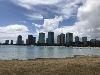 ハワイの海と街並み