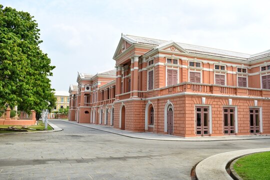 Saranrom Royal Palace located between Grand Palace and Wat Ratchapradit in Bangkok, THAILAND.