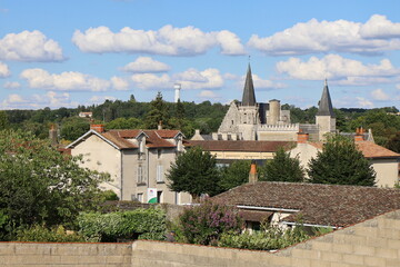 Fototapeta na wymiar Vue d'ensemble du village, village de Ligugé, département de la Vienne, France