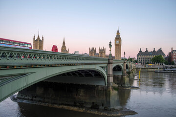 Fototapeta na wymiar Westminster parliamet at dawn